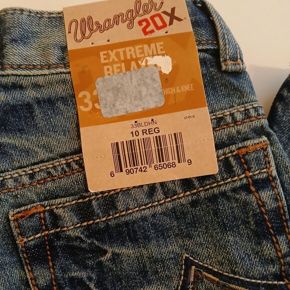 Kids Young Adult Boys Wrangler 20X Extreme Relaxed Straight Leg Jeans NWT 10 REG - Picture 3 of 6